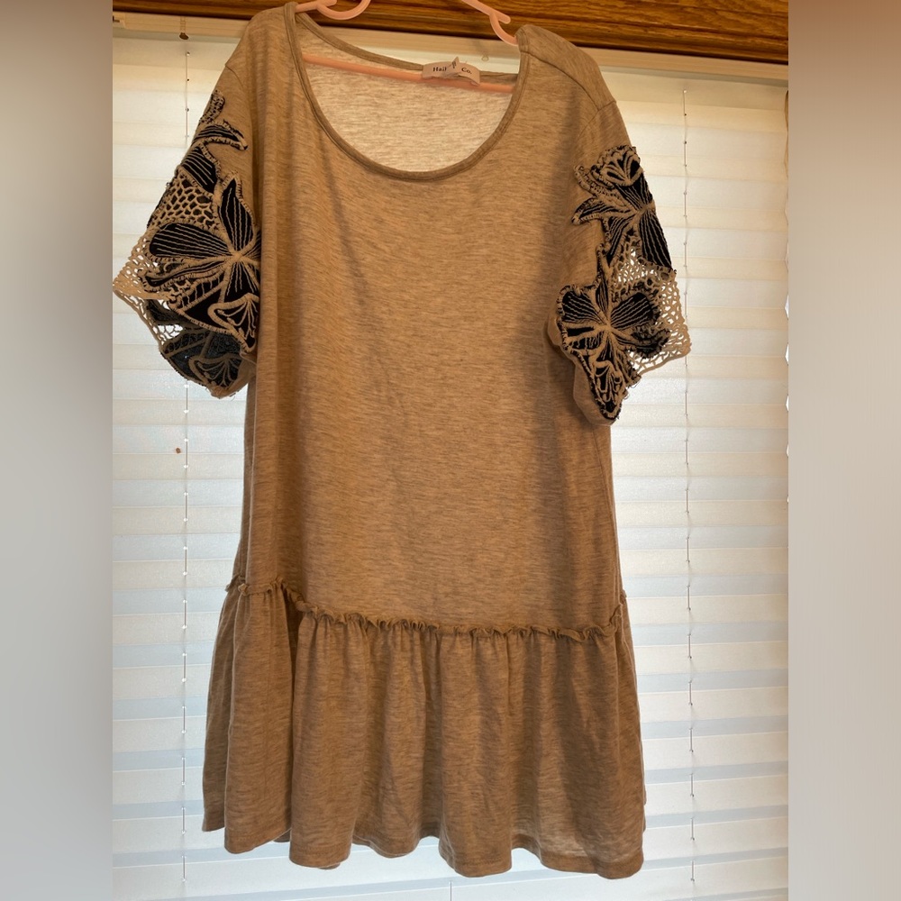 Hailey and Co size small Top